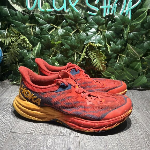 Hoka One One Speedgoat 5 Wide Vibram Men 10.5 EE Fiesta Radiant Yellow